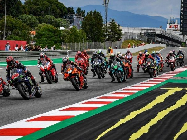 MotoGP di Era Modern : Dampak Media Sosial dan Digitalisasi