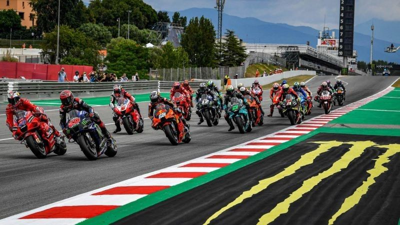 MotoGP di Era Modern : Dampak Media Sosial dan Digitalisasi